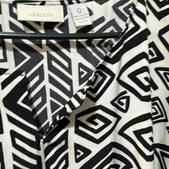 CHICOS size 0/ (6)black white oversize sleeved blouse with unique pattern - Picture 3 of 9